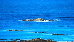 blue ocean at Iona's south coast