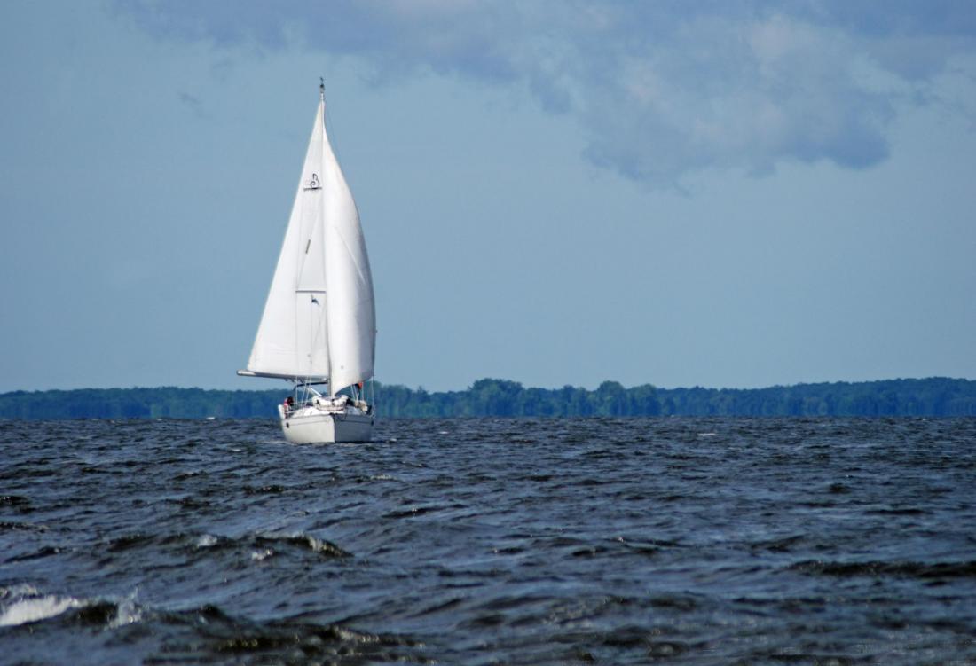 Sail boat on Lake Ontario